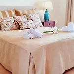 Sweet Lux Vau Villa *